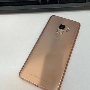 갤럭시S9 골드 64GB 상태좋은 중고11만팝니다.