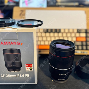 삼양 AF 35mm F1.4FE (소니마운트) 팝니다.