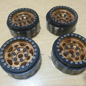 1.9 메탈 비드락휠 팝니다