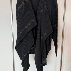 이세이미야케 Vigor Pleats Solid Cardigan