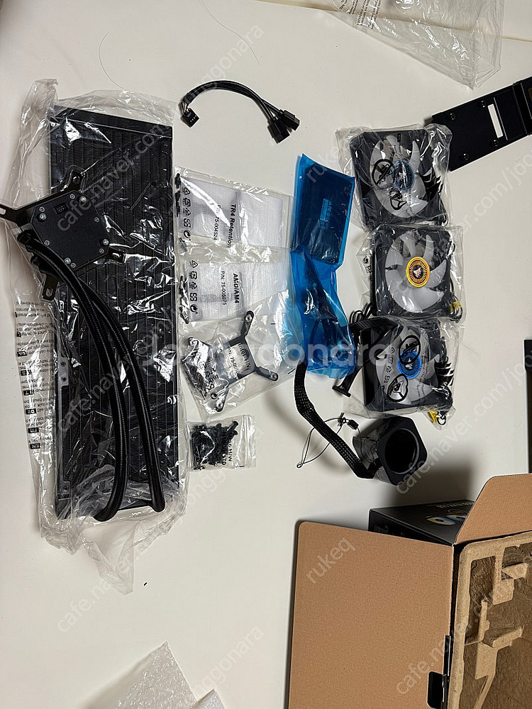 커세어 H150i LCD 수냉쿨러--6