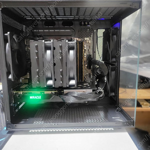 라이젠 7500F RTX 4060 32GB 512GB 신품급 게이밍 컴퓨터 데스크탑 본체 PC 팝니다.