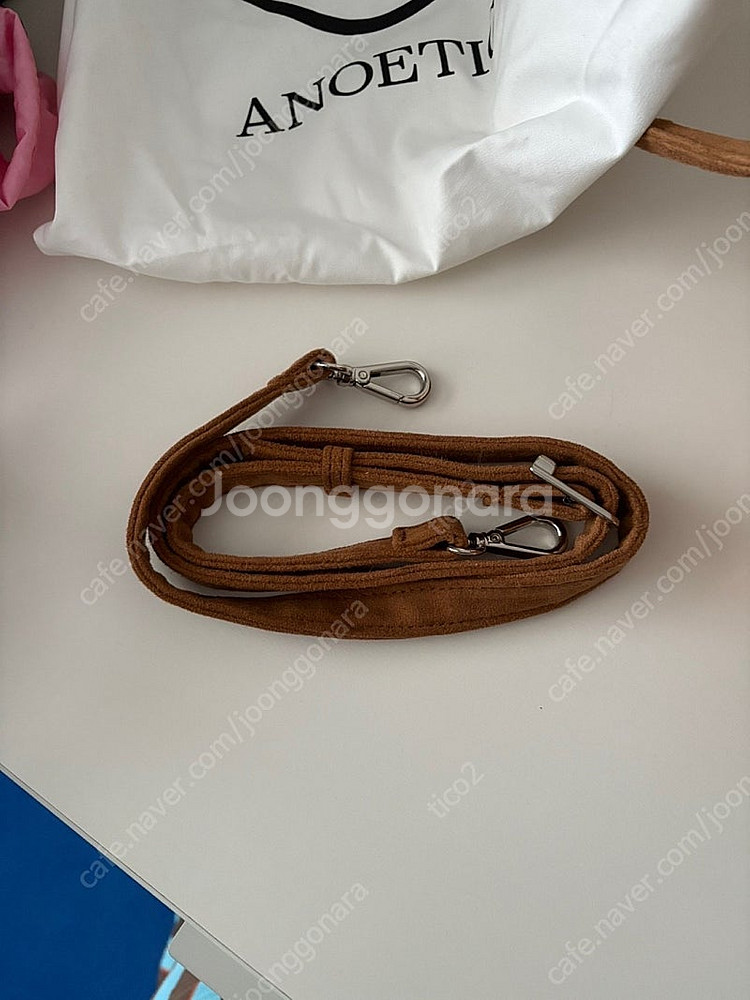 아노에틱 카드 케이스가 있는 스웨이드 토트백_카멜--3