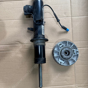 bmw X5 X6 앞 운전석 쇼바 전자식 (전기배선 달린타입) 순정 중고