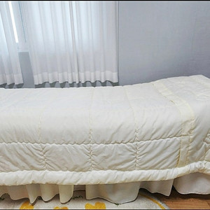 3단 미용베드(비닐커버, 이불 포함), 의자 팔아요 (개별구매 가능) [직거래]