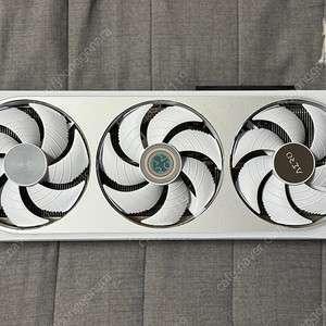 RTX 5070 AERO OC 신동품 판매합니다.