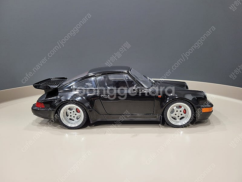 1:18 다이캐스트 포르쉐 911 여러대 판매합니다.--6