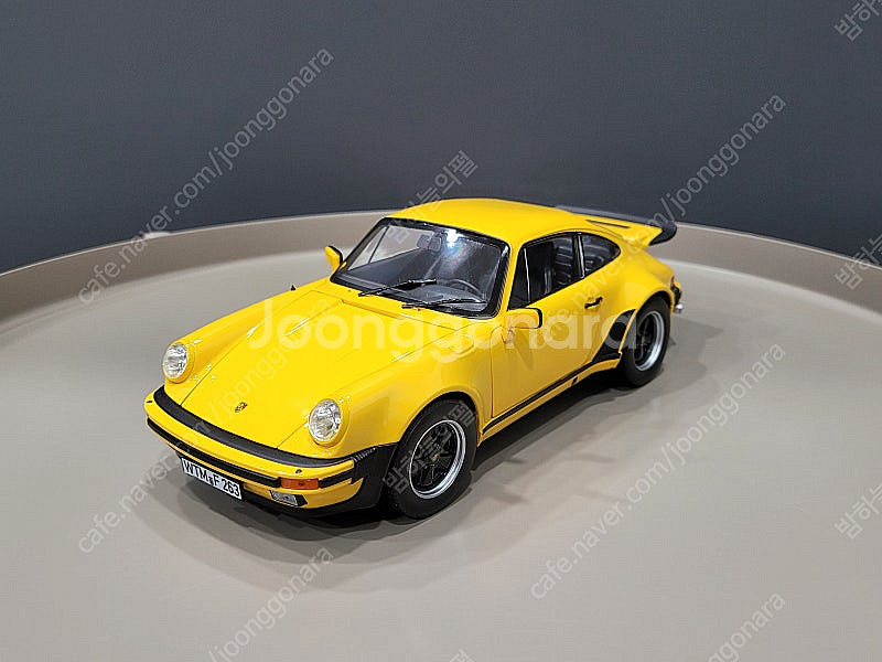 1:18 다이캐스트 포르쉐 911 여러대 판매합니다.--0