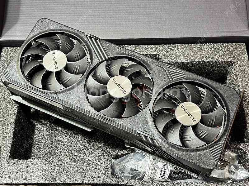 GIGABYTE RTX 4070super GAMING ...--1