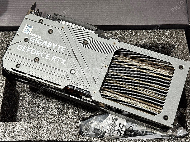 GIGABYTE RTX 4070super GAMING ...--2