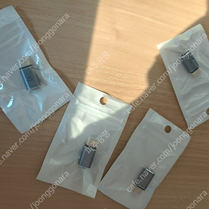 USB4 규격의 40Gbps 대역폭과, USB-PD 3.1 규격의 140W PD 충전을 모두 지원하는 마그네틱 젠더입니다. 4개전부해서 7천원 착불 6개 전부해서 1만원 착불
