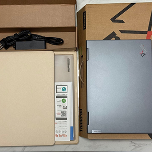 레노버 씽크패드 요가 7세대 LTE 5G 모델 팝니다 Thinkpad X1 YOGA G7 21CDS00L00 (i7-1260P 16GB 2TB)