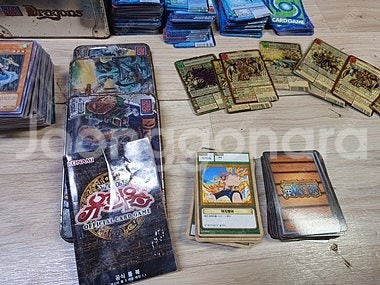 유희왕 카드외 1,700장 판매합니다.--4