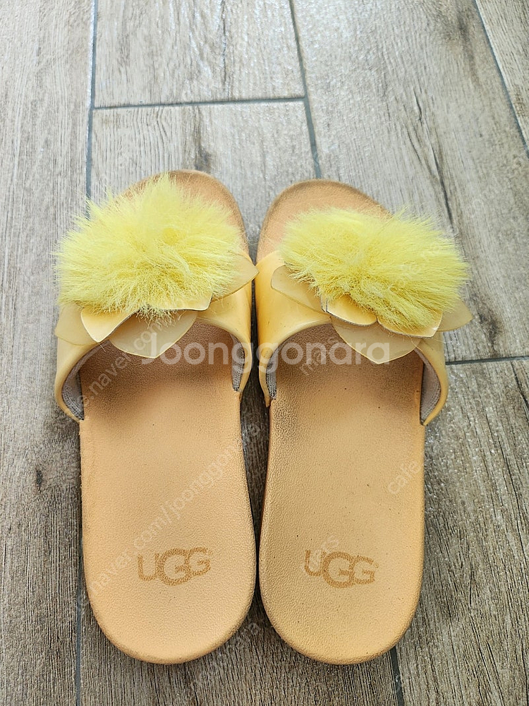 Ugg 어그 키즈 슬리퍼--0