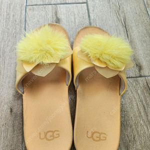 Ugg 어그 키즈 슬리퍼