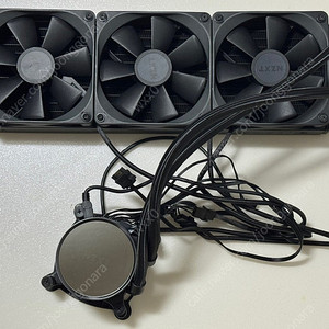 크라켄 X72 및 시소닉 750W 파워서플라이