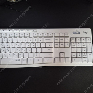 로지텍 MK295 무소음 키보드마우스 세트 팝니다.