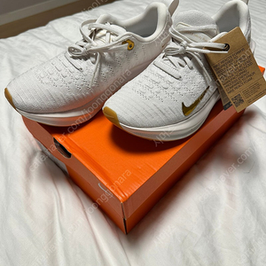 [Nike] (새제품) 나이키 리액트X 인피니티 런 4 골드 265/270