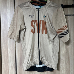 SYN 반팔 저지 판매합니다