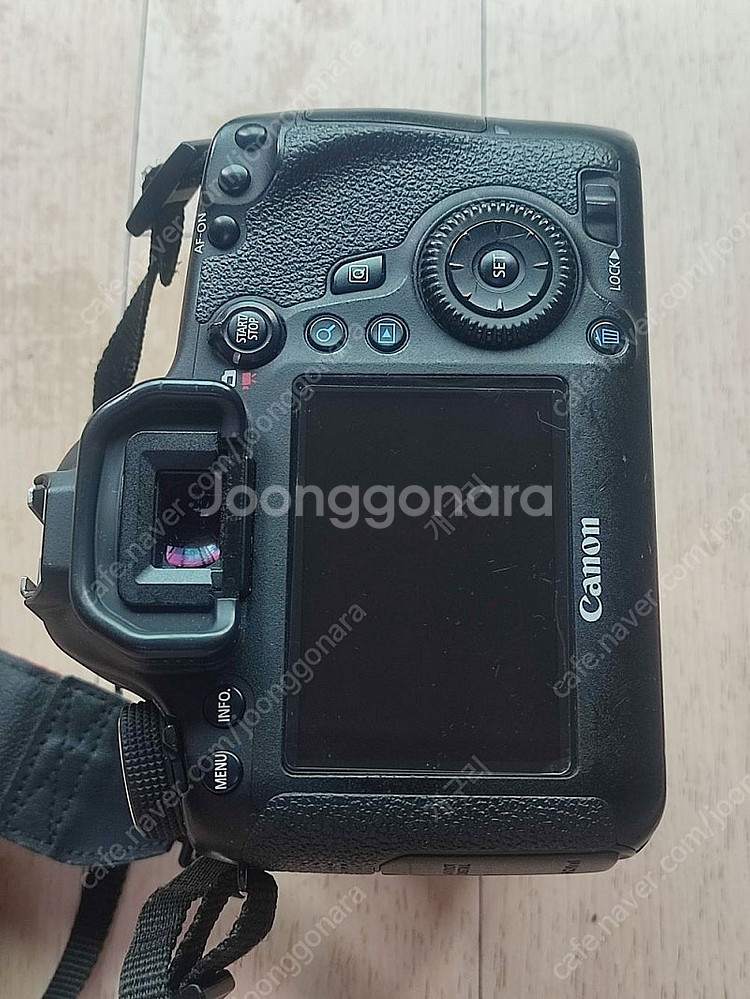 6D 정품 을 니콘 D800 정품 과 교환하고 싶습니다...--4