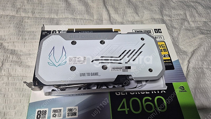 조텍 zotac rtx4060 화이트--1
