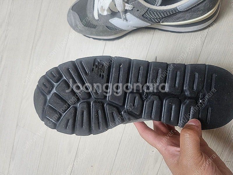 뉴발란스 m990gry 250--6