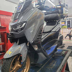 야마하 NMAX 125 오토바이 판매합니다 - 2023년식 4만키로 - ABS 브레이크 시스템 - 스마트키 - LED 헤드라이트 - 풀 LCD 계기판 - 7.1L 연료 탱크 블