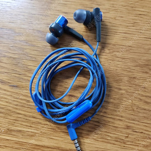 소니 (EXTRABASS) mdr-xb50ap 이어폰 팝니다
