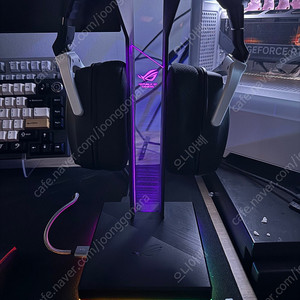 ASUS ROG THRONE 헤드셋 거치대