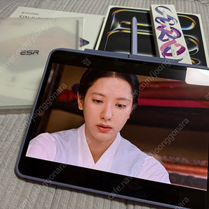 아이패드 프로 13 M4 실버 256GB/애케플/펜슬/필름액세서리 풀 바로사용가능!