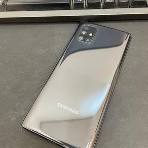 갤럭시A퀀텀 블랙 128GB 가성비좋은 중고9만팝니다.