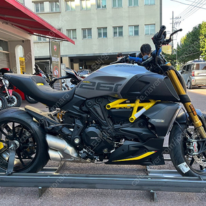 두카티 디아벨1260S 22년 SSS급 매매