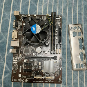 인텔 4세대 i5 4670 CPU 세트를 팝니다.