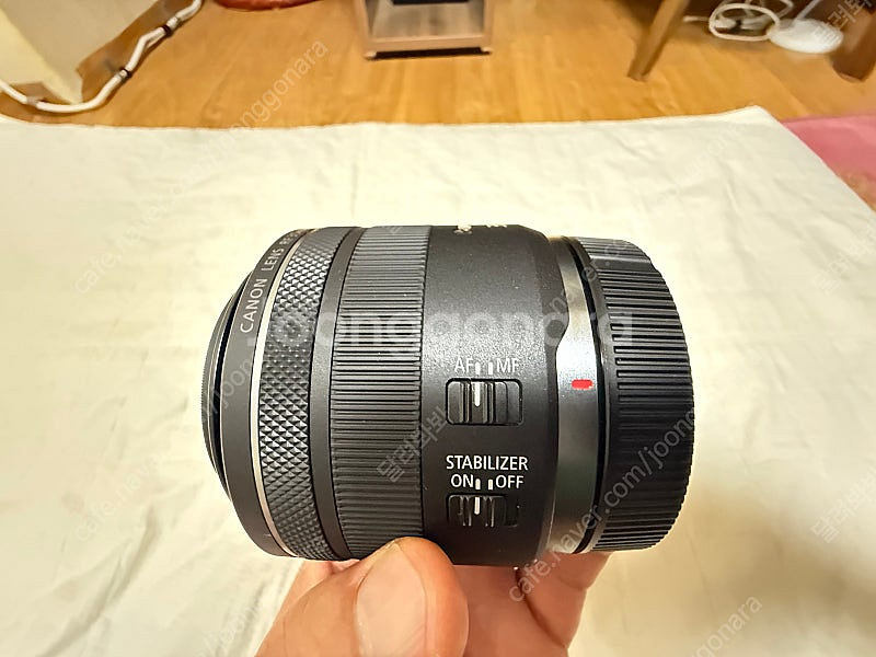 캐논 RF 35mm F1.8 매크로 렌즈 신품급 팝니다...--6