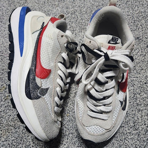 NIKE 나이키 베이퍼와플 사카이 로열 푸시아 235