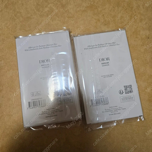 정품 디올 뷰티 카드지갑 새상품 팝니다