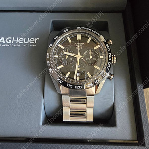 태그호이어 CBN2A1B.BA0643 까레라 칼리버 02 크로노그래프