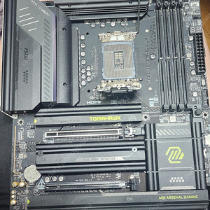 MSI MAG Z890 토마호크 WIFI + 메인보드 후면 백플 rgb 판매합니다.
