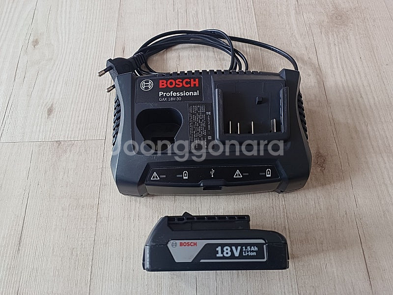 보쉬 18V 충전기+배터리 세트--0