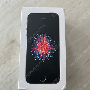 아이폰 SE 블랙 32GB 팝니다 (새제품)