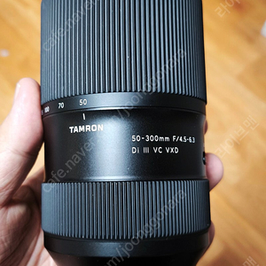 탐론 50-300mm F/4.5-6.3 Di III VC VXD 렌즈 팝니다.