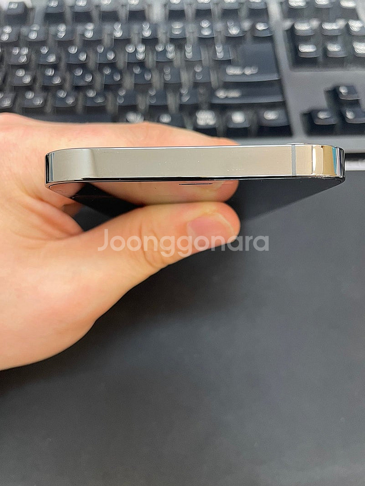 아이폰12프로 블랙 256GB 가성비좋은 중고32만팝니...--3