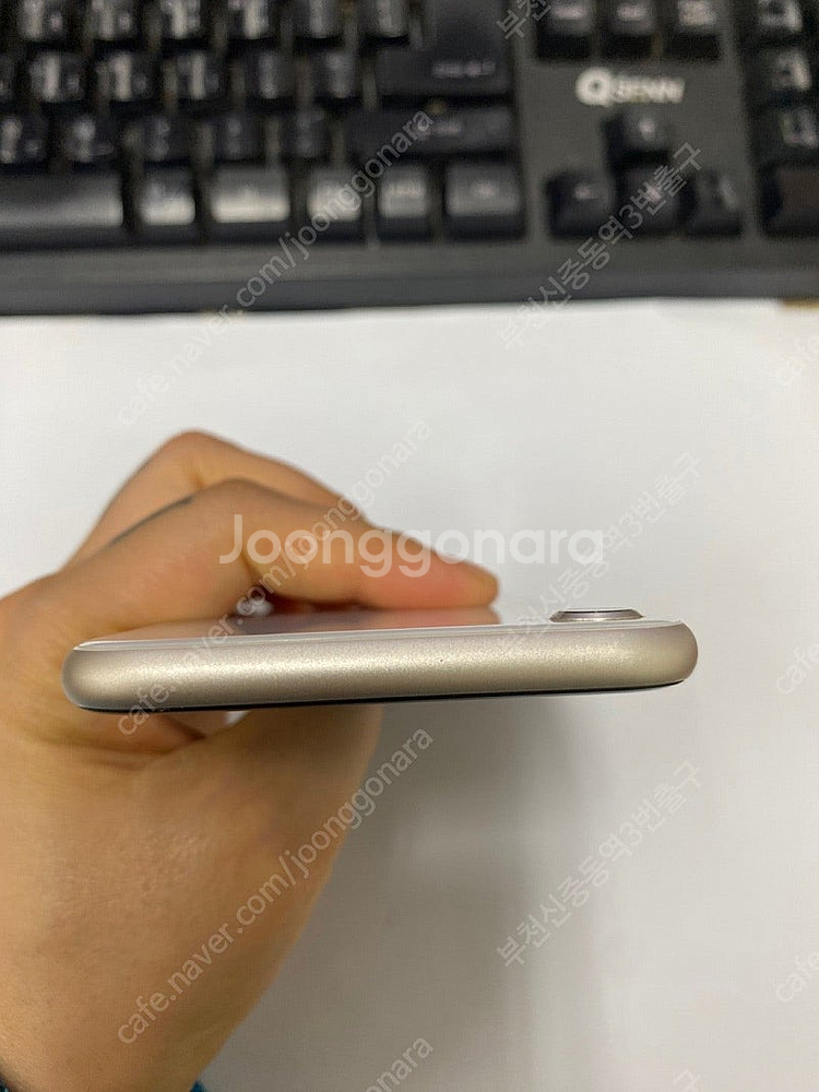 025455 아이폰SE3 화이트 외관AA급 128GB ...--3