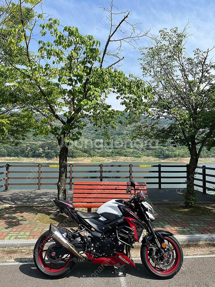 스즈키 gsx s750 스페셜색상 판매합니다--0