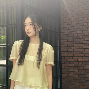 (새상품) 킨다베이지 레이어드 블라우스