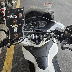 (개인) pcx 23년 흰색 10월식 이유있는 네고 ok
