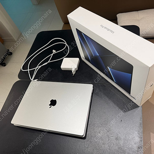 맥북 프로 M2 16인치 완박스 무흠집 S급 배터리성능100 애플케어 가입