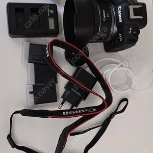 캐논 EOS R8 풀프레임 미러리스 카메라 50mm 렌즈 포함
