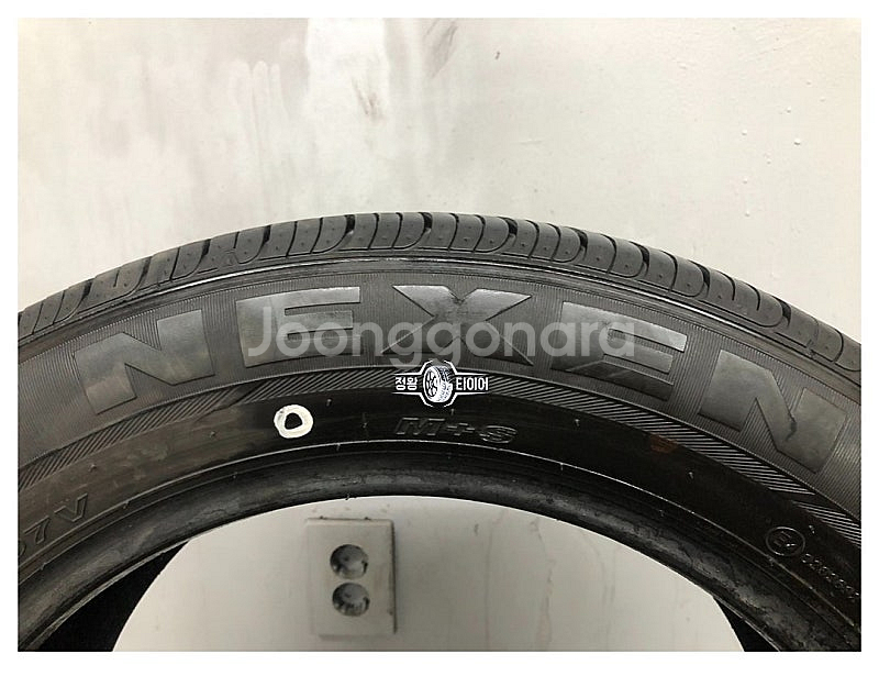 중고타이어 넥센타이어 엔페라AH8 215/50R18 티...--2