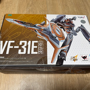 [반다이] 초합금 마크로스 VF-31E 팝니다